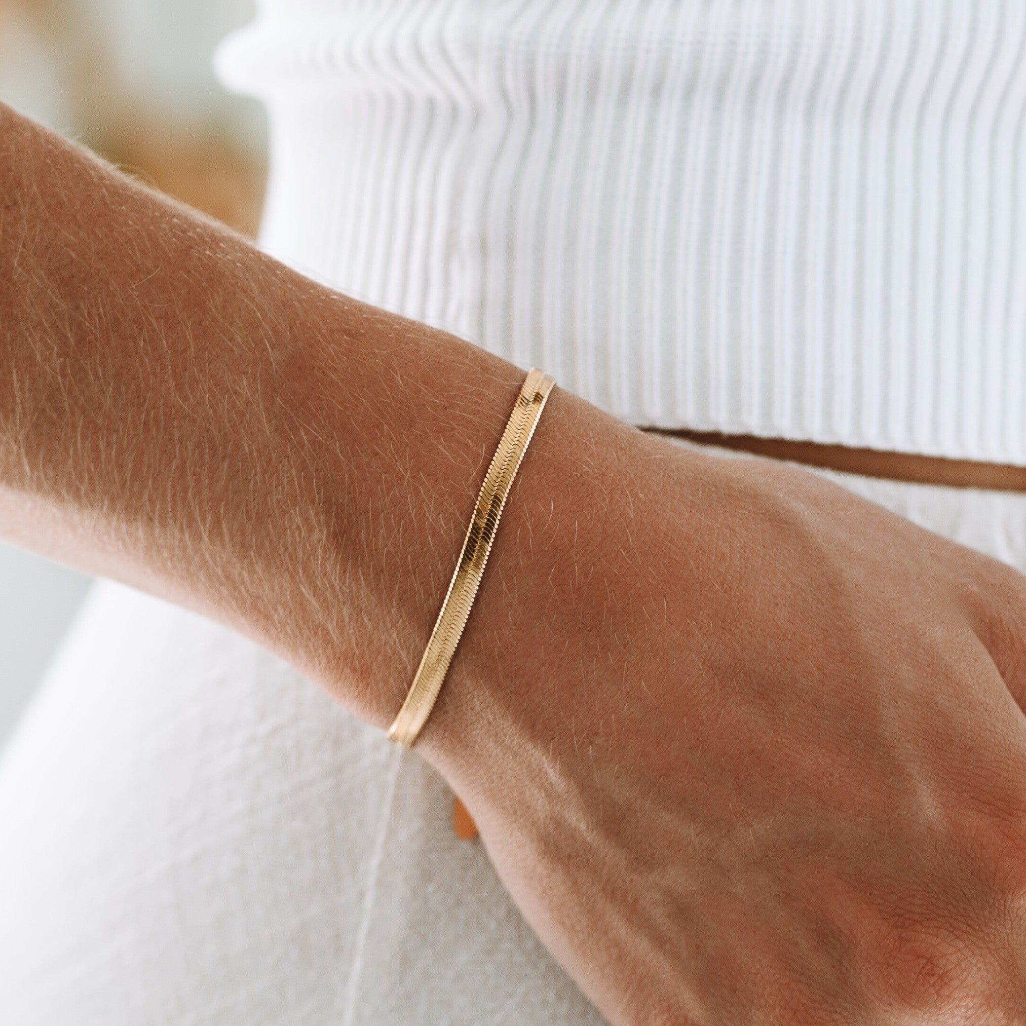 gold_herringbone_bracelet.jpg