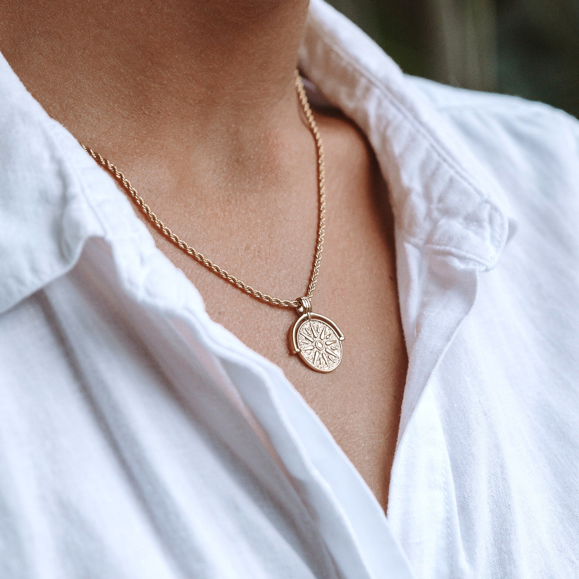 golden-sun-necklace_2.jpg