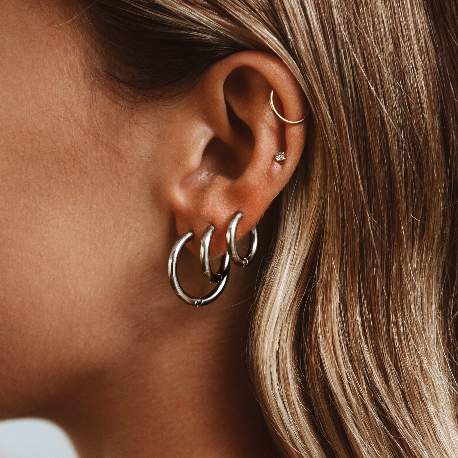 silver-hoop-earrings_1.jpg
