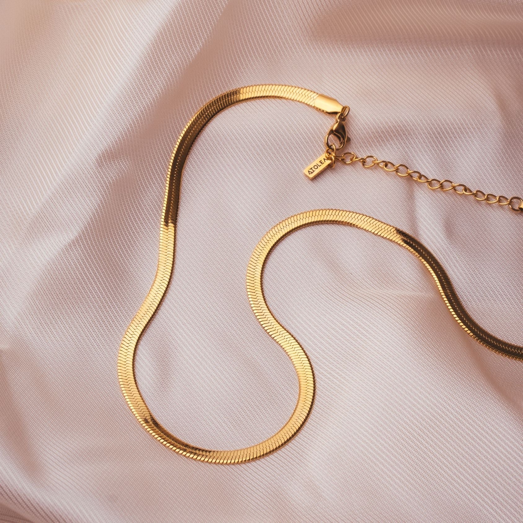 waterproof-herringbone-choker.jpg